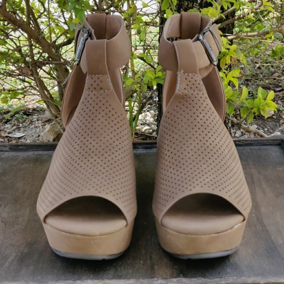 Womens Wedge Sandals Taupe w/ Ankle Straps - Picture 4 of 8